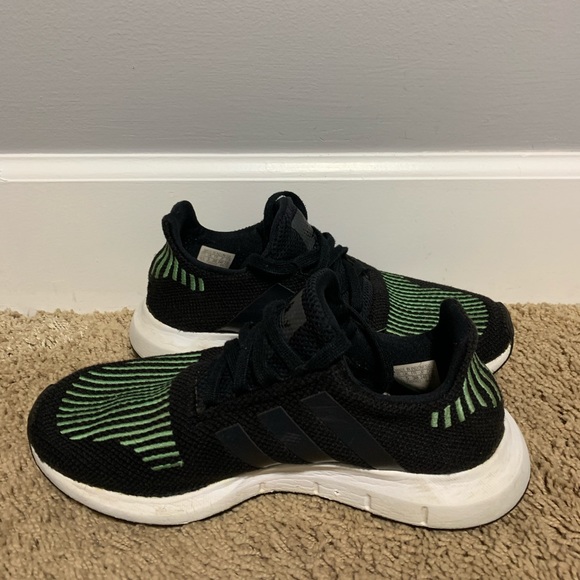 Adidas Swift Run - Picture 4 of 4